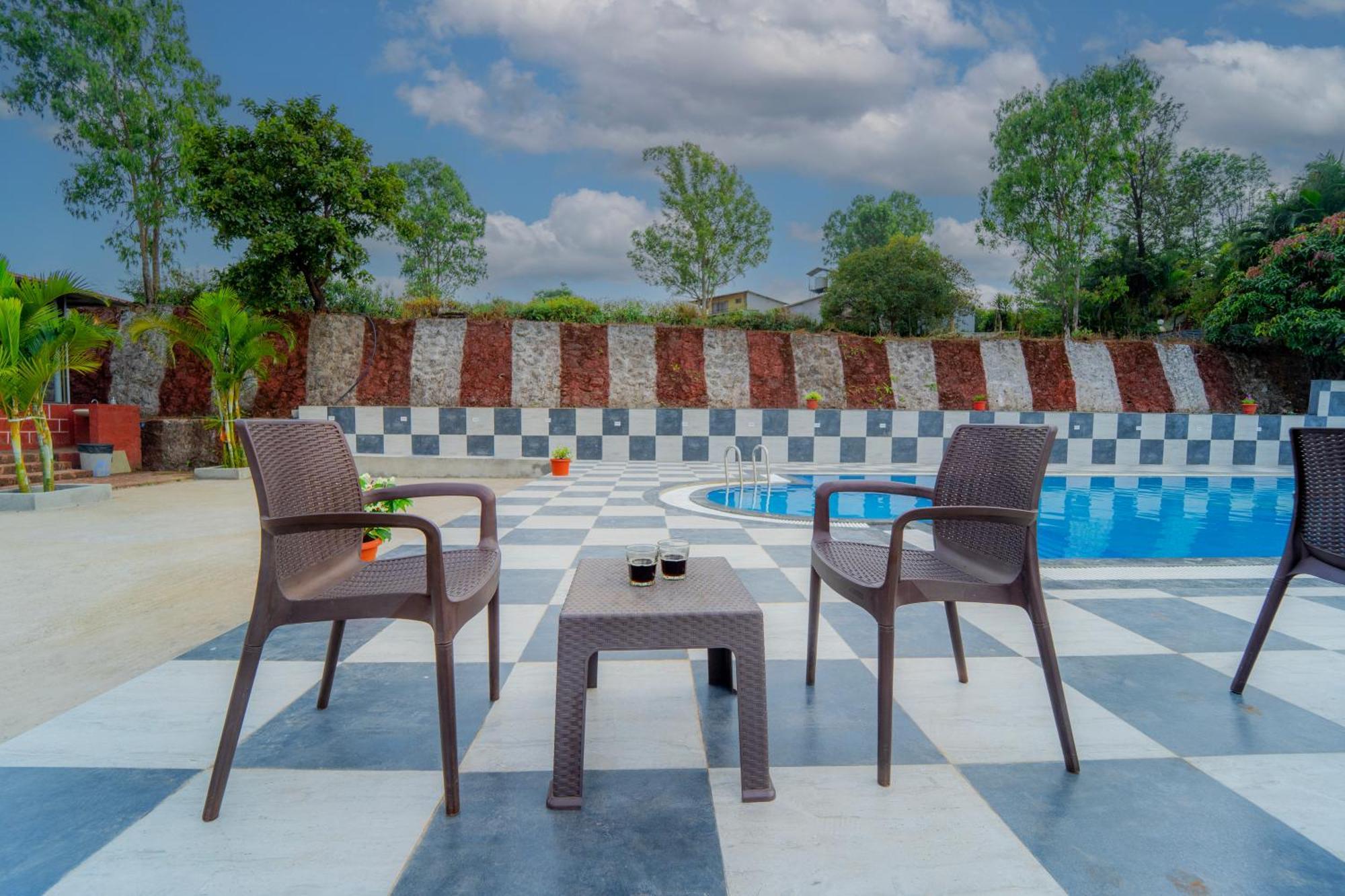 Treebo Jeevan Village 판치가니 외부 사진
